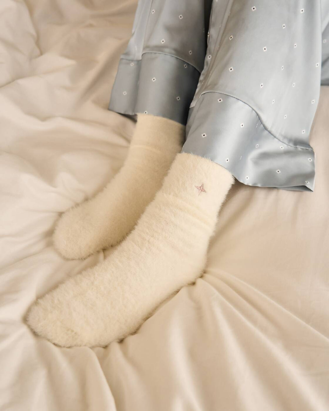 Katie Loxton Gift Boxed Fluffy Socks Star Off White One Size